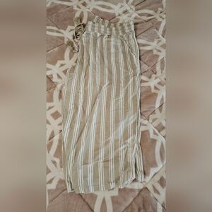 Belle by Kim Gravel Striped Tan and White Capri pants XLP petite